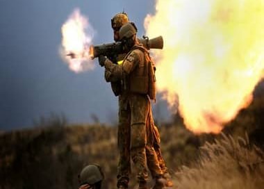 ভারতীয় সেনার ছোট ছোট যুদ্ধাস্ত্র সার্ভিসে রয়েছে। দেখুন এক ঝলকে