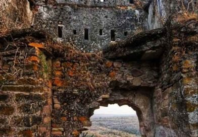 হিন্দু এবং মুসলিমদের পবিত্র রহস্যময় স্থান বিজয়গড় দুর্গ